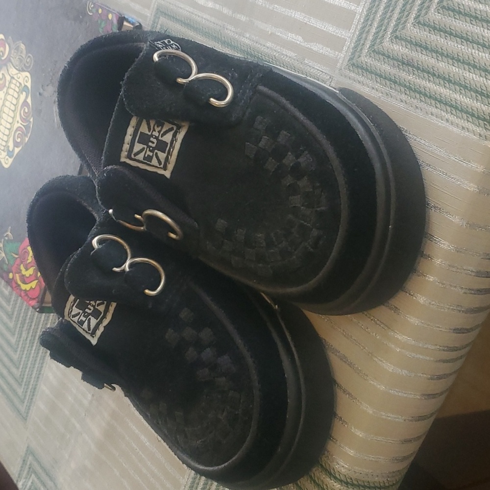 Black 2-Ring Creeper Toddler Sneaker